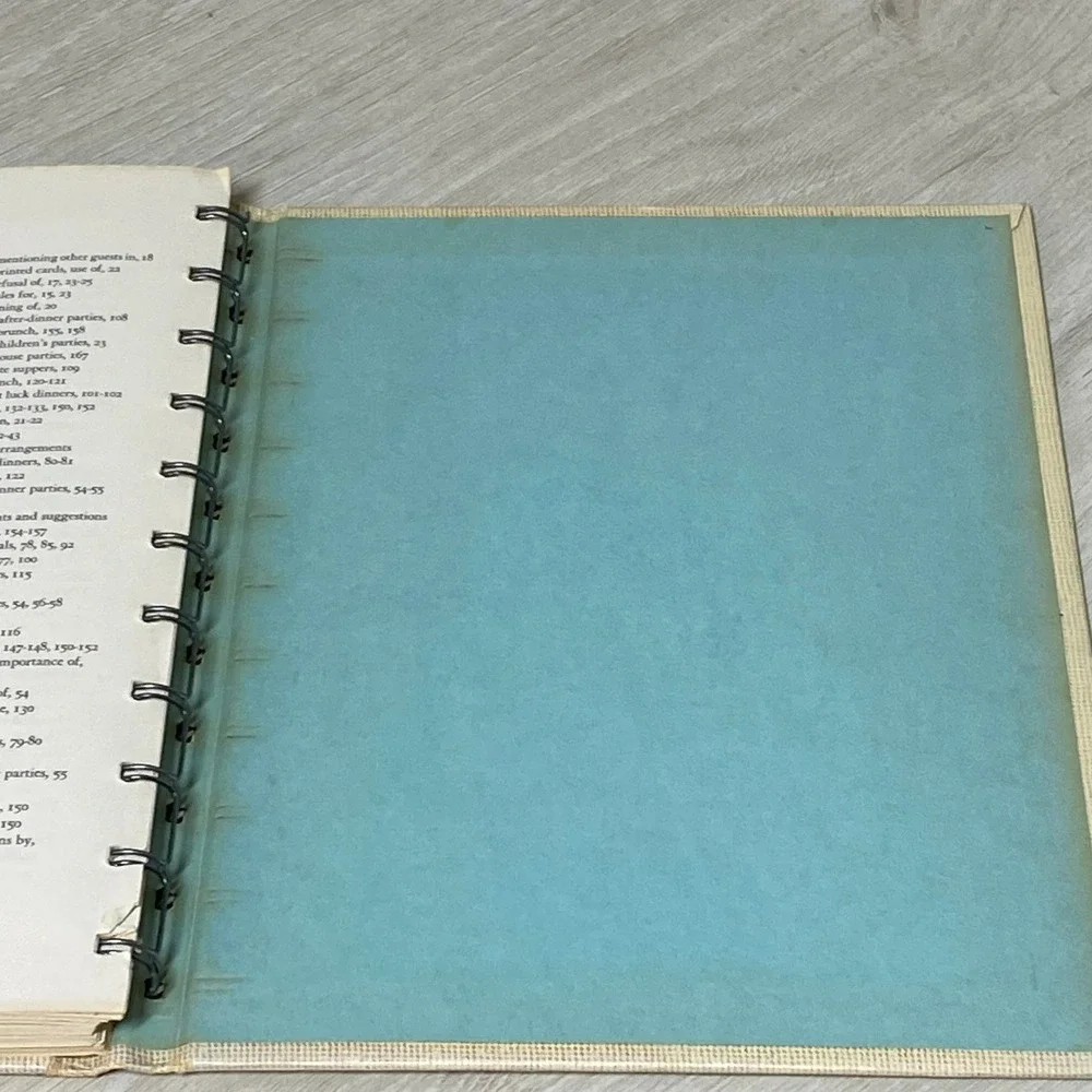 Betty Crocker Guide to Easy Entertaining 1959 First Edition Spiral Cookbook
